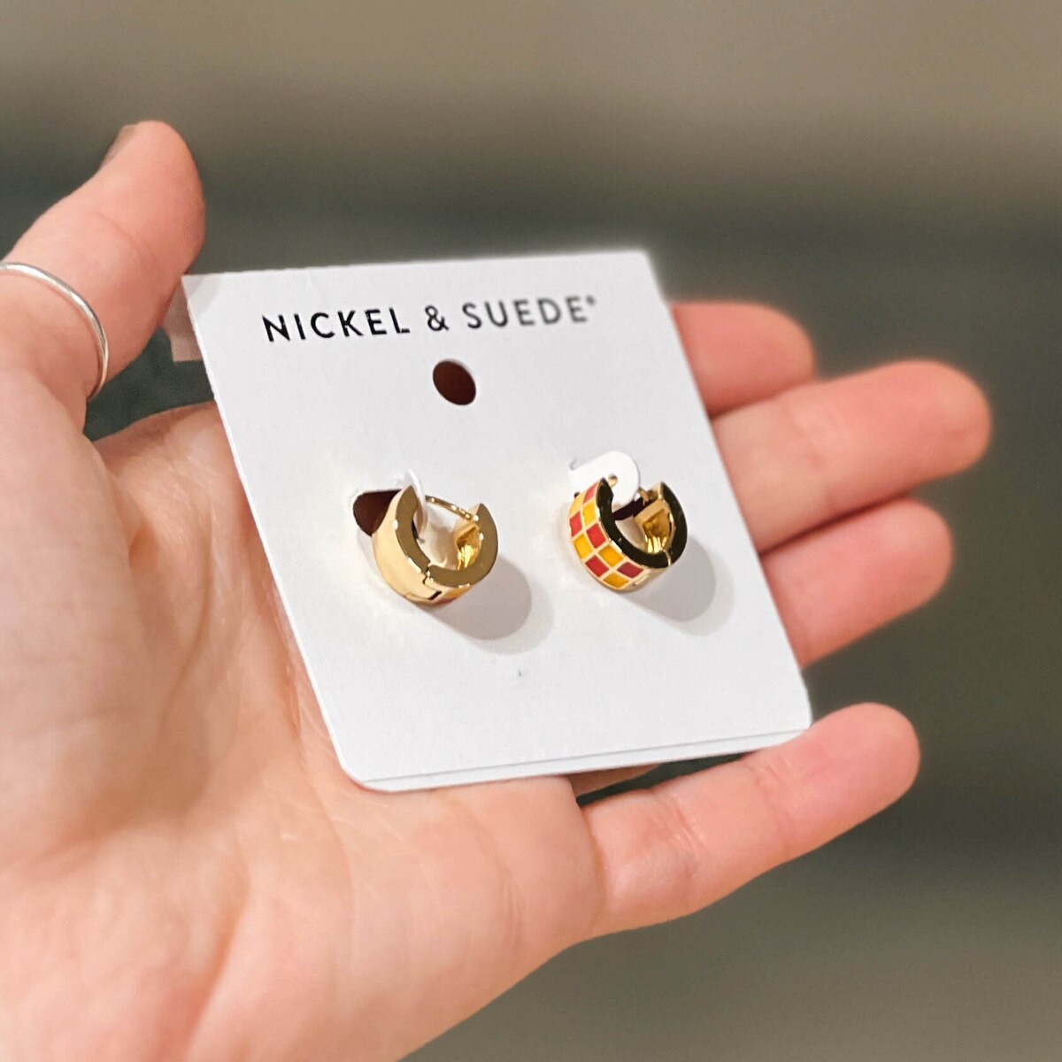 Cardinal & Gold Checkered Enamel Huggies Earrings